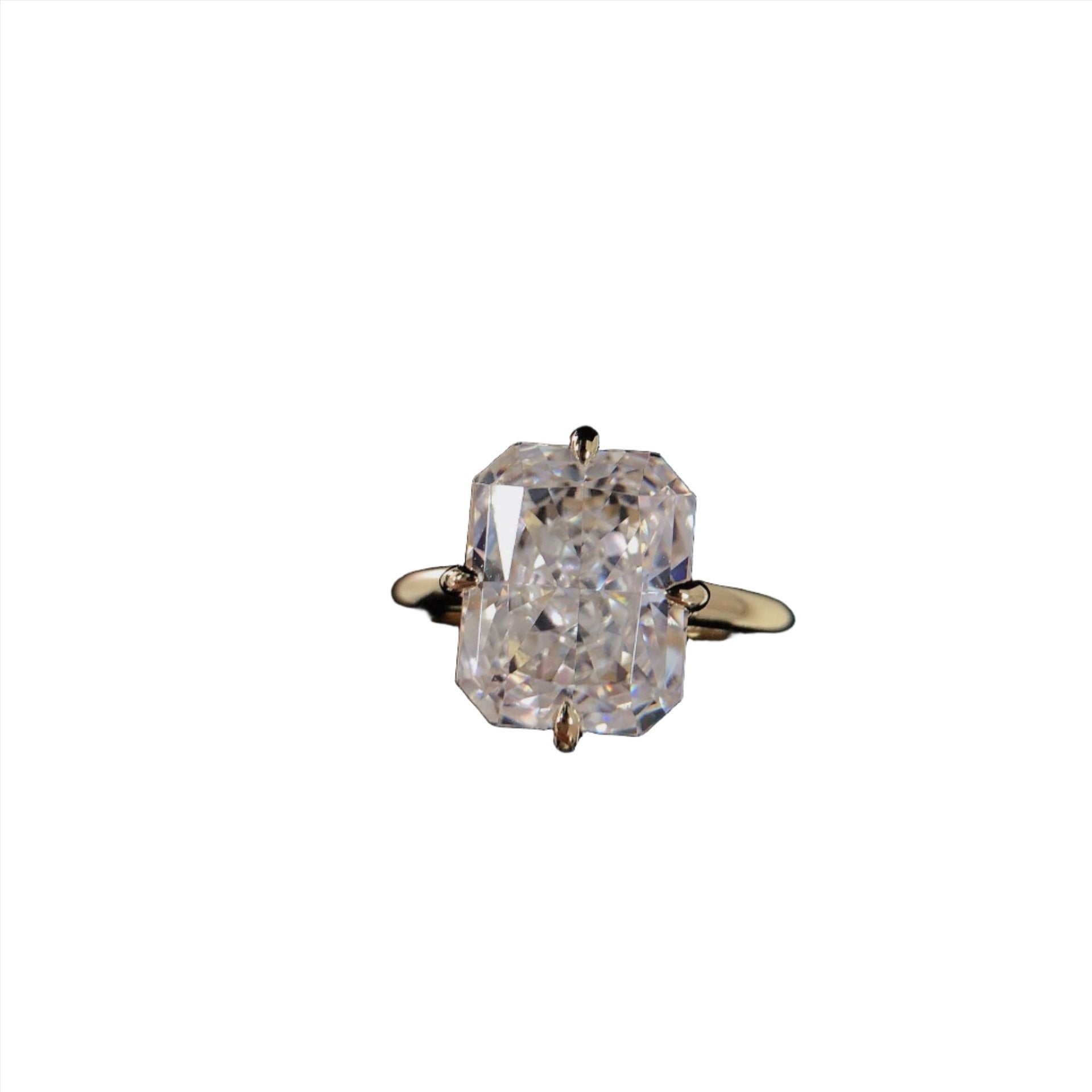 VogueFlo Radiant Square Diamond Engagement Ring - VogueFlo