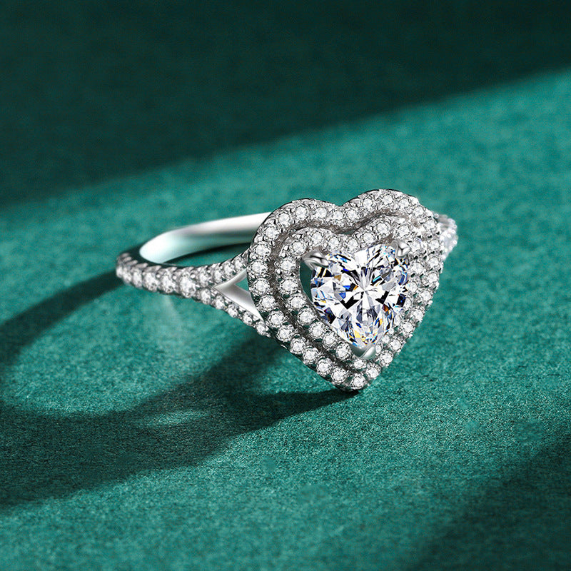 VogueFlo Exquisite Heart Shaped Diamond Ring Crafted - VogueFlo