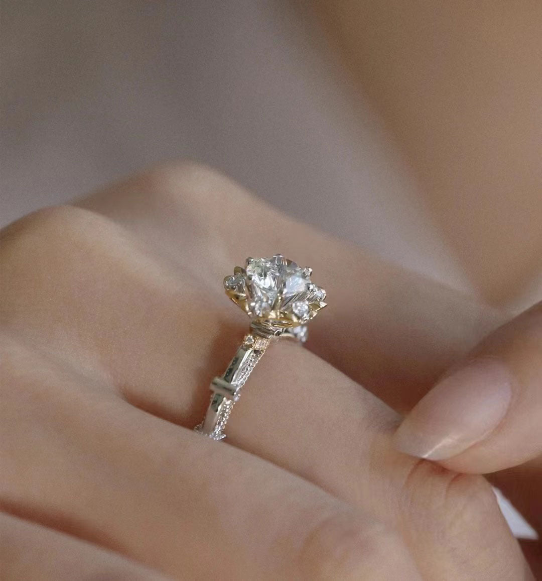 VogueFlo Pristine Sparkle Moissanite Wedding Ring