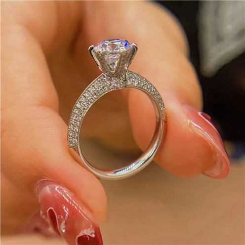 VogueFlo Luxurious Six-Claw Diamond Pave Ring